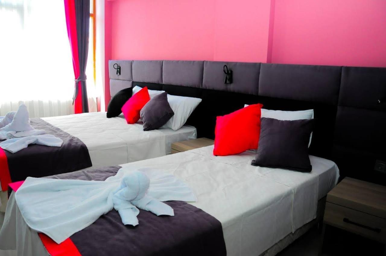 Port Hotel